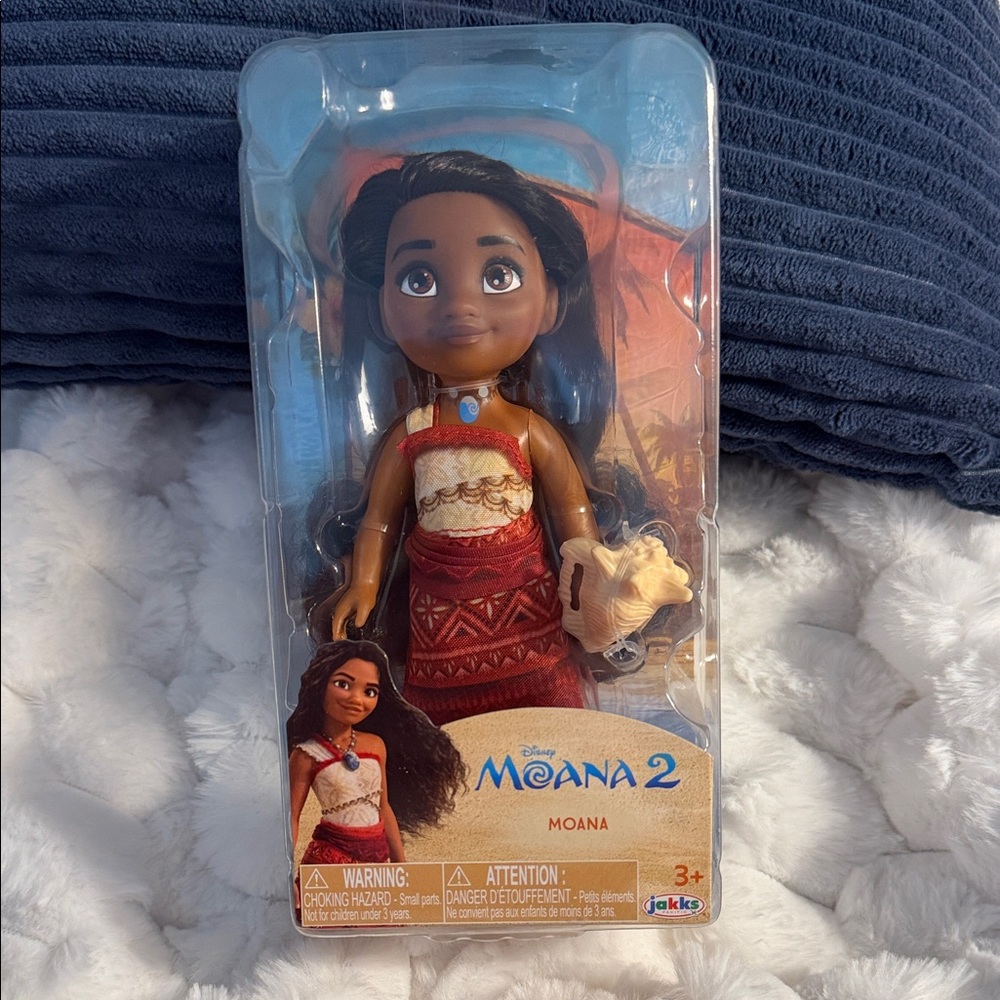 Disney Moana 2 Doll Set with Red and White Outfits